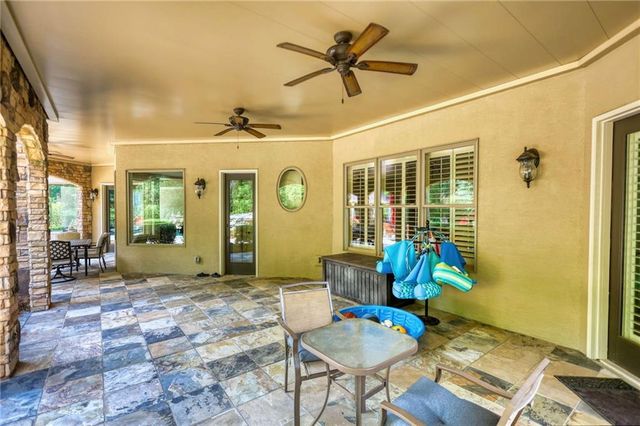 1007 Legacy Hills Drive, Mcdonough, GA 30253