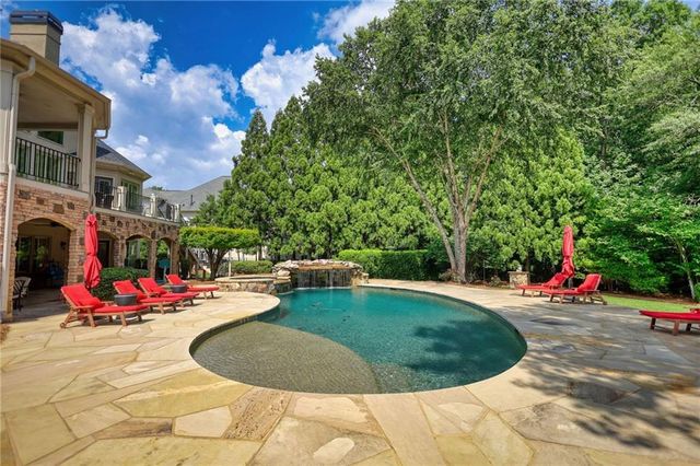 1007 Legacy Hills Drive, Mcdonough, GA 30253