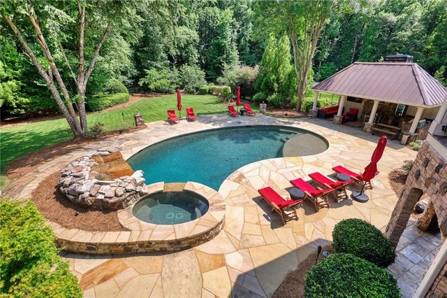 1007 Legacy Hills Drive, Mcdonough, GA 30253