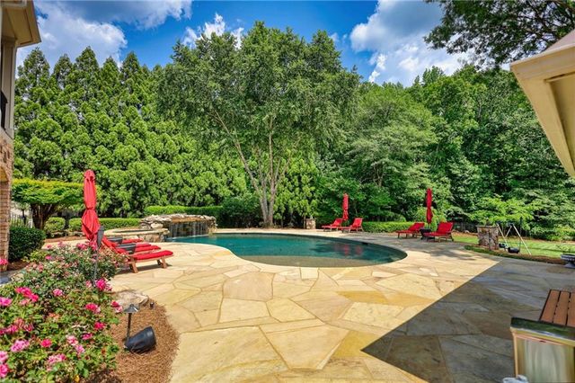 1007 Legacy Hills Drive, Mcdonough, GA 30253