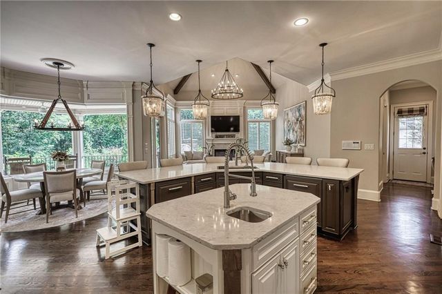 1007 Legacy Hills Drive, Mcdonough, GA 30253