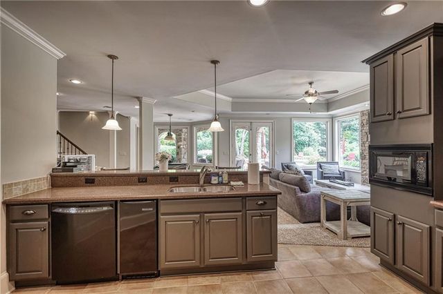 1007 Legacy Hills Drive, Mcdonough, GA 30253