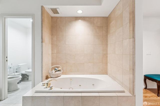 1150 Sacramento Street 102, San Francisco, CA 94108
