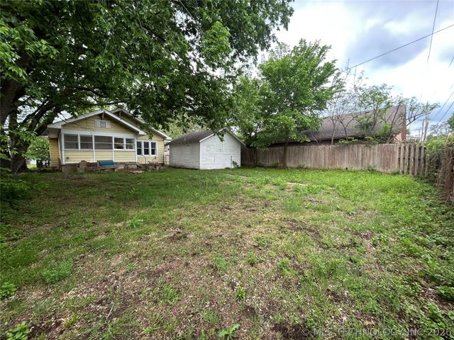 109 S Choctaw Avenue, Bartlesville, OK 74003