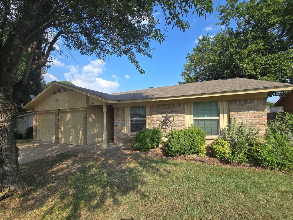 613 Wagon Wheel DR, Round Rock, TX 78681