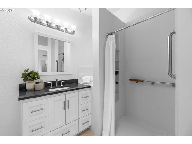 13250 Se SCHILLER St 73, Portland, OR 97236