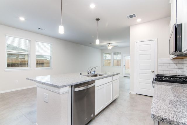 18499 Sunrise Maple Drive, Conroe, TX 77316