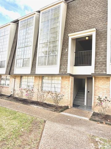 12633 Memorial Drive 224, Houston, TX 77024