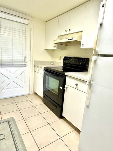 12633 Memorial Drive 224, Houston, TX 77024