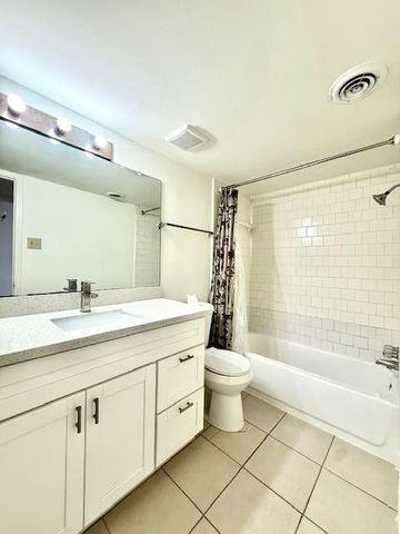 12633 Memorial Drive 224, Houston, TX 77024