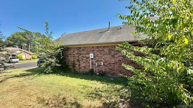 2445 Peabody Drive, Conway, AR 72032