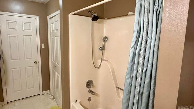 2445 Peabody Drive, Conway, AR 72032