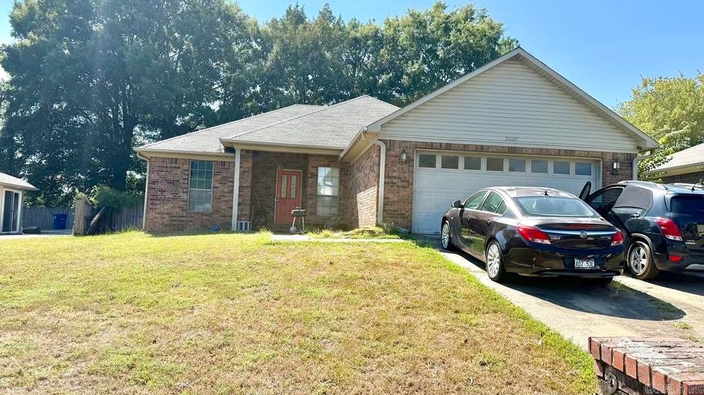 2445 Peabody Drive, Conway, AR 72032