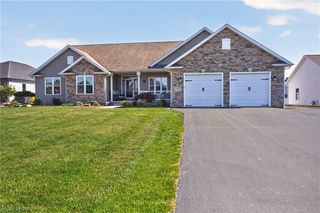 4875 Tree Line Trail, New Middletown, OH 44442