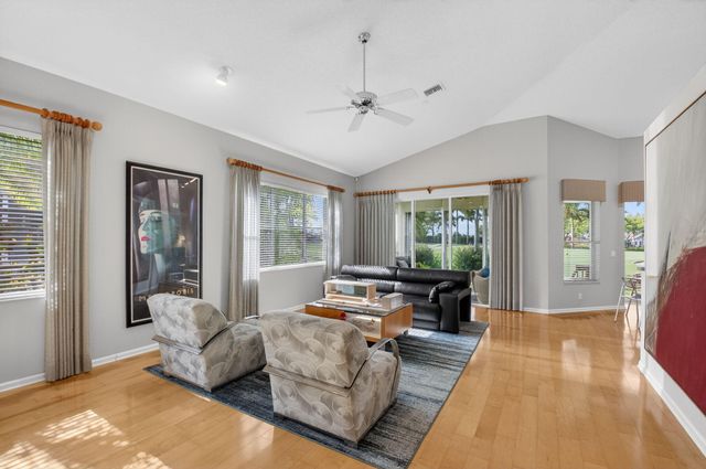 6894 Swan Sea Lane, Boynton Beach, FL 33472