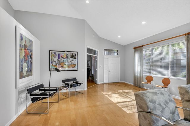 6894 Swan Sea Lane, Boynton Beach, FL 33472