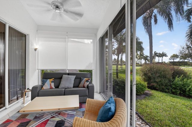 6894 Swan Sea Lane, Boynton Beach, FL 33472