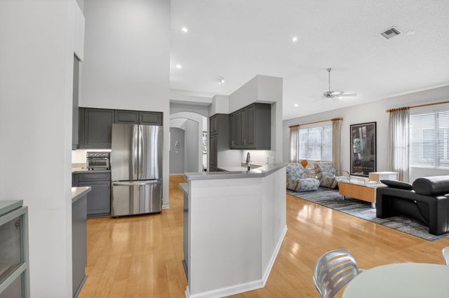 6894 Swan Sea Lane, Boynton Beach, FL 33472