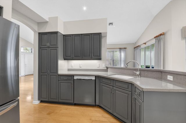 6894 Swan Sea Lane, Boynton Beach, FL 33472