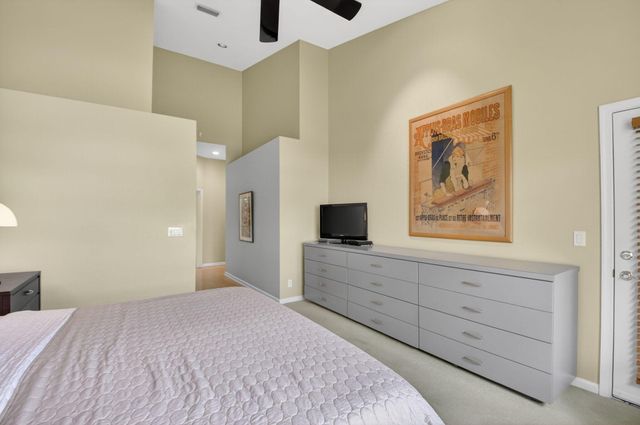 6894 Swan Sea Lane, Boynton Beach, FL 33472