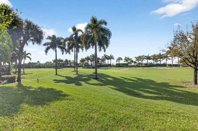 6894 Swan Sea Lane, Boynton Beach, FL 33472