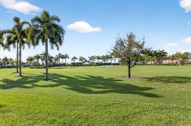 6894 Swan Sea Lane, Boynton Beach, FL 33472