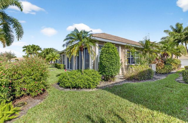 6894 Swan Sea Lane, Boynton Beach, FL 33472