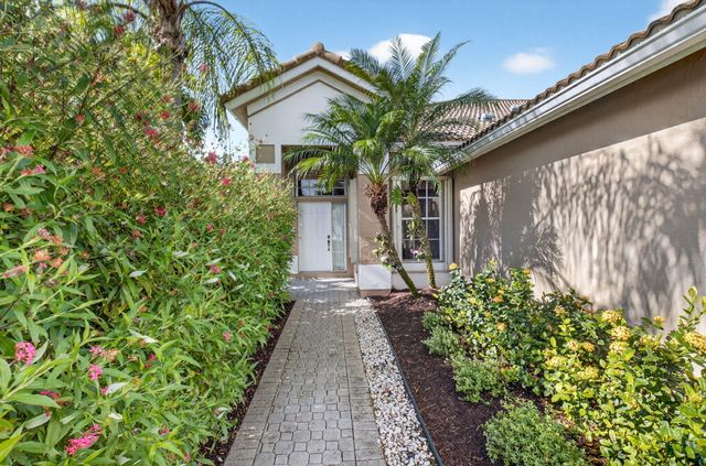 6894 Swan Sea Lane, Boynton Beach, FL 33472