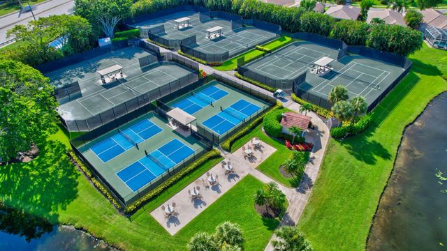 6894 Swan Sea Lane, Boynton Beach, FL 33472