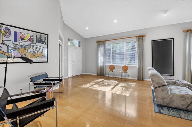 6894 Swan Sea Lane, Boynton Beach, FL 33472