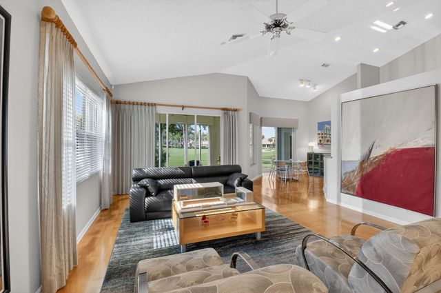 6894 Swan Sea Lane, Boynton Beach, FL 33472