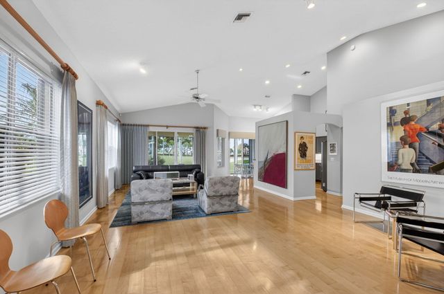 6894 Swan Sea Lane, Boynton Beach, FL 33472