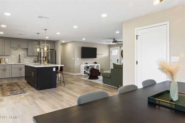 8640 E DIANNA Drive, Scottsdale, AZ 85257