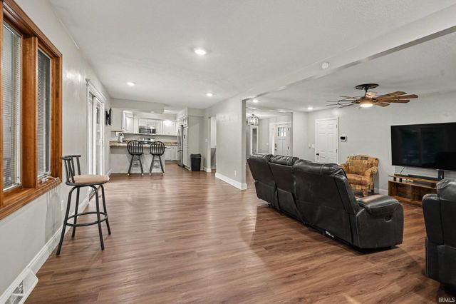 19964 County Road 18, Goshen, IN 46528