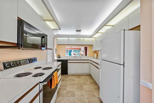 5721 CASA DEL SOL BOULEVARD 3223, Sarasota, FL 34233