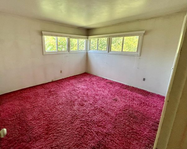 43 FALCON RD, Levittown, PA 19056