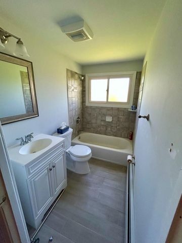 43 FALCON RD, Levittown, PA 19056
