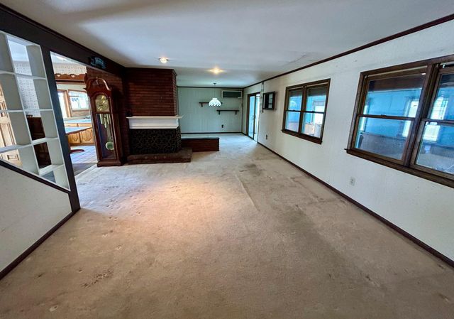 43 FALCON RD, Levittown, PA 19056