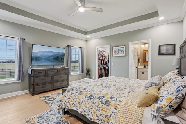 163 Honeybee Dr, Unionville, TN 37180