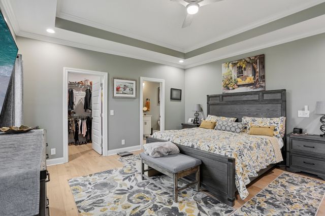 163 Honeybee Dr, Unionville, TN 37180