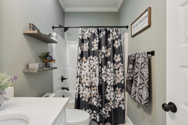 163 Honeybee Dr, Unionville, TN 37180