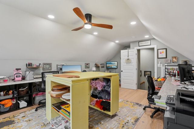 163 Honeybee Dr, Unionville, TN 37180