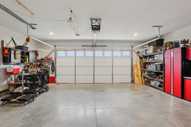 163 Honeybee Dr, Unionville, TN 37180