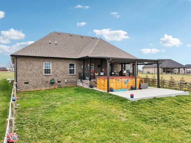 163 Honeybee Dr, Unionville, TN 37180