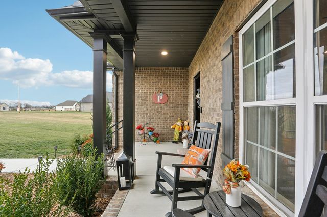 163 Honeybee Dr, Unionville, TN 37180