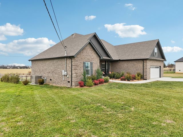 163 Honeybee Dr, Unionville, TN 37180
