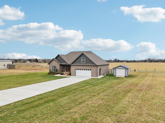 163 Honeybee Dr, Unionville, TN 37180