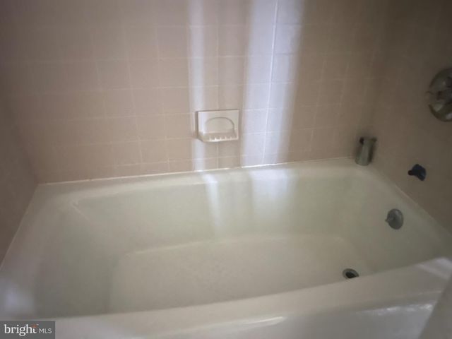 1300 CRYSTAL DR #1001S, Arlington, VA 22202