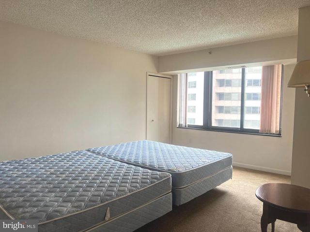 1300 CRYSTAL DR #1001S, Arlington, VA 22202