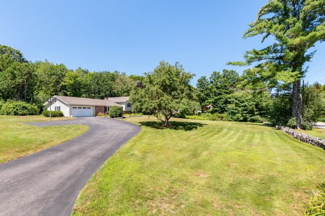 4 Fairway Heights Road, Center Harbor, NH 03226